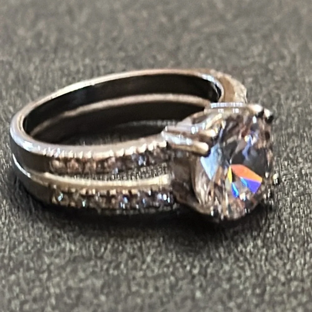 Round Turmaline With Rhodium Plated Silver-Tone Size 8.5 Ring